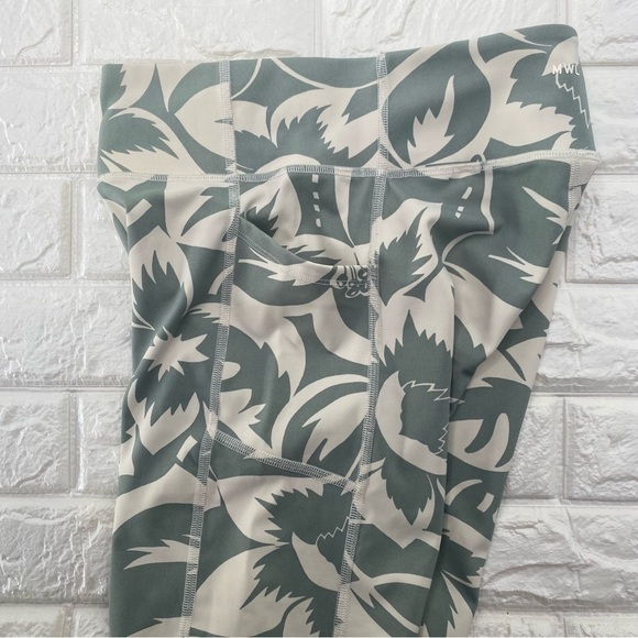 Madewell High Rise 7" Pocket Biker Shorts Tropicale Floral NF336 - Picture 2 of 6